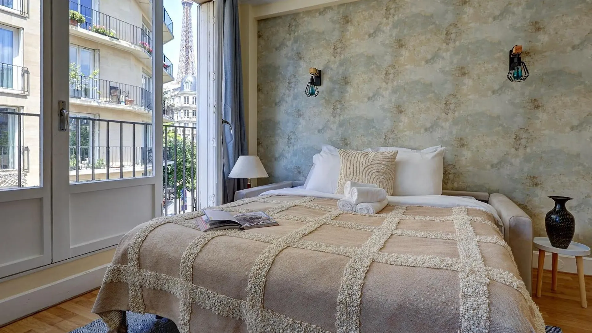 Champ De Mars & Eiffel Tower - 1br - Cityapartmentstay * Paris