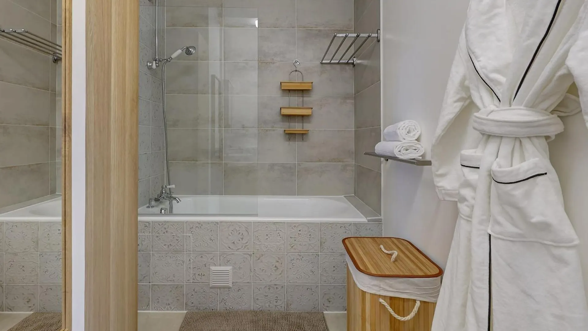 Champ De Mars & Eiffel Tower - 1br - Cityapartmentstay Paris